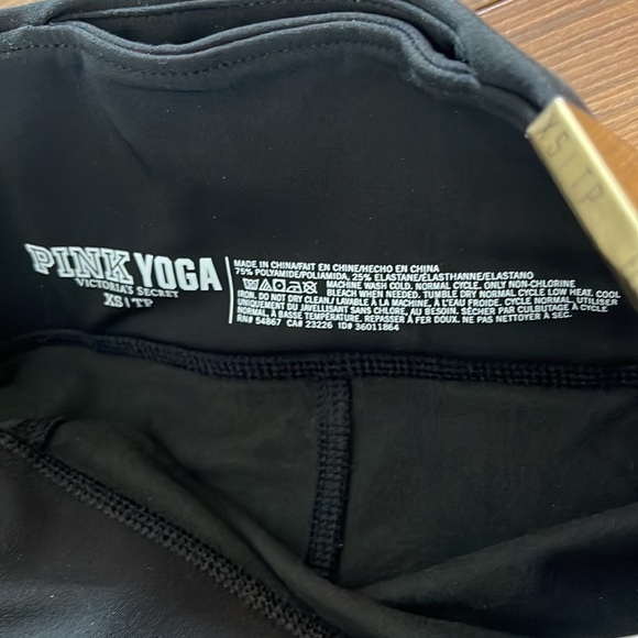 Victoria’s Secret / Pink yoga leggings xs - Picture 3 of 5